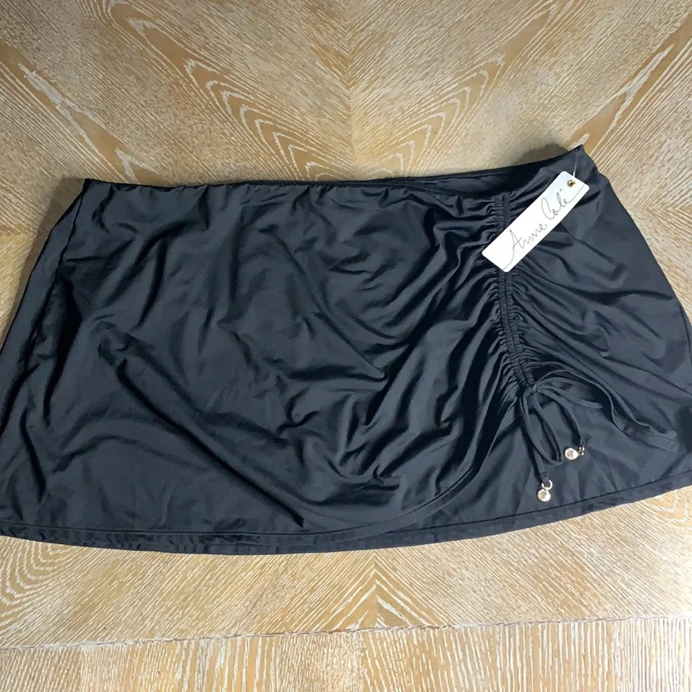 ANNE COLE Plus Size Black Adjustable Side Slit Skirted Bottom 24W